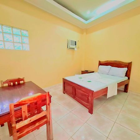 La-Familia Guest House Siquijor Bilik gambar